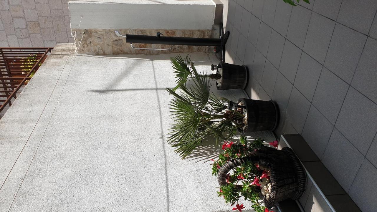 Lemon Tree Donji Seget Exterior foto