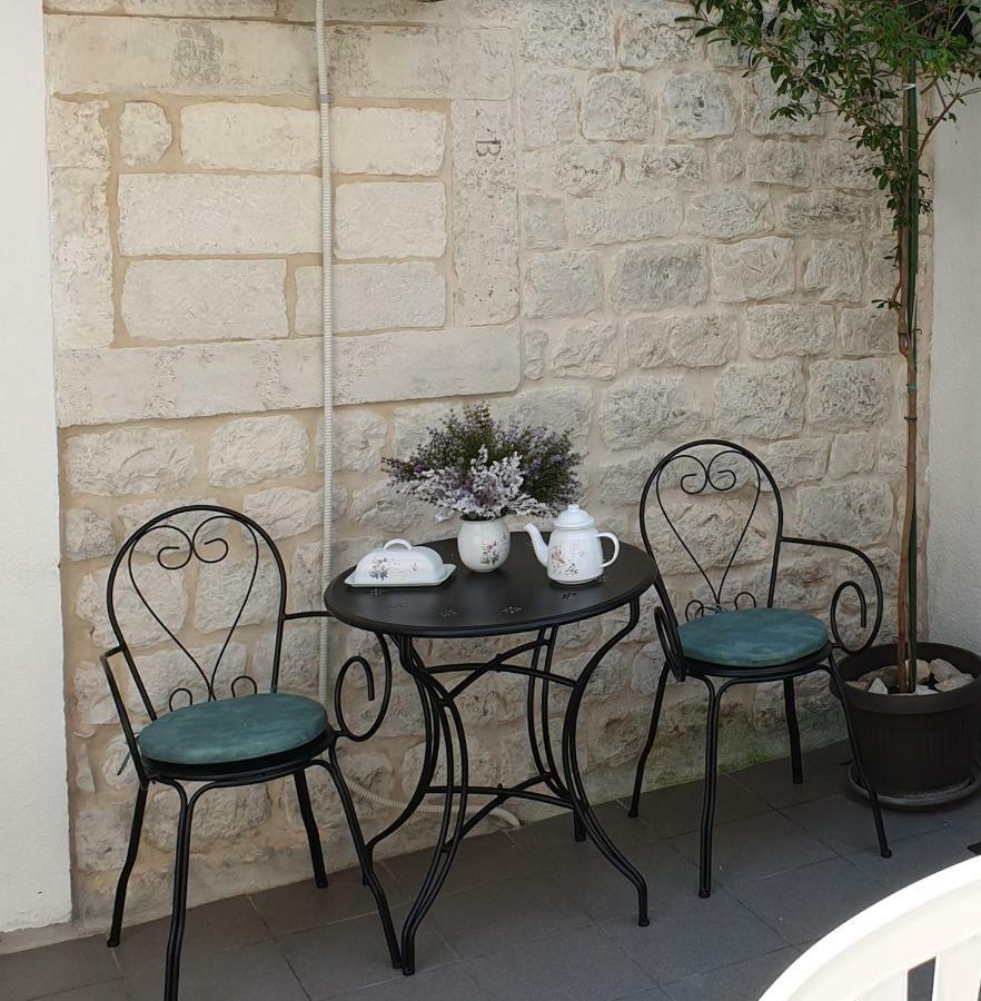 Lemon Tree Donji Seget Exterior foto