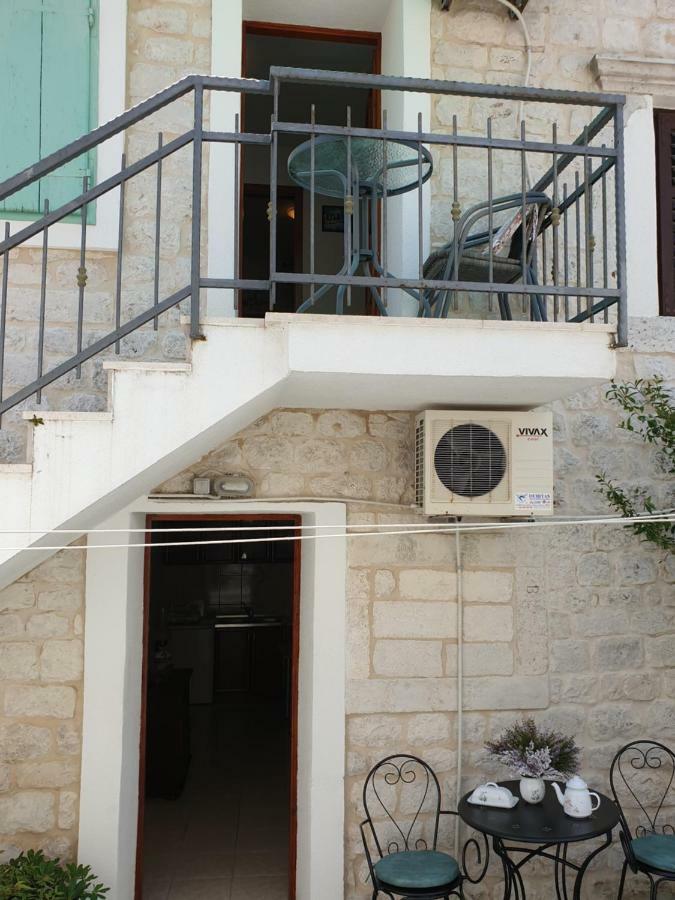 Lemon Tree Donji Seget Exterior foto