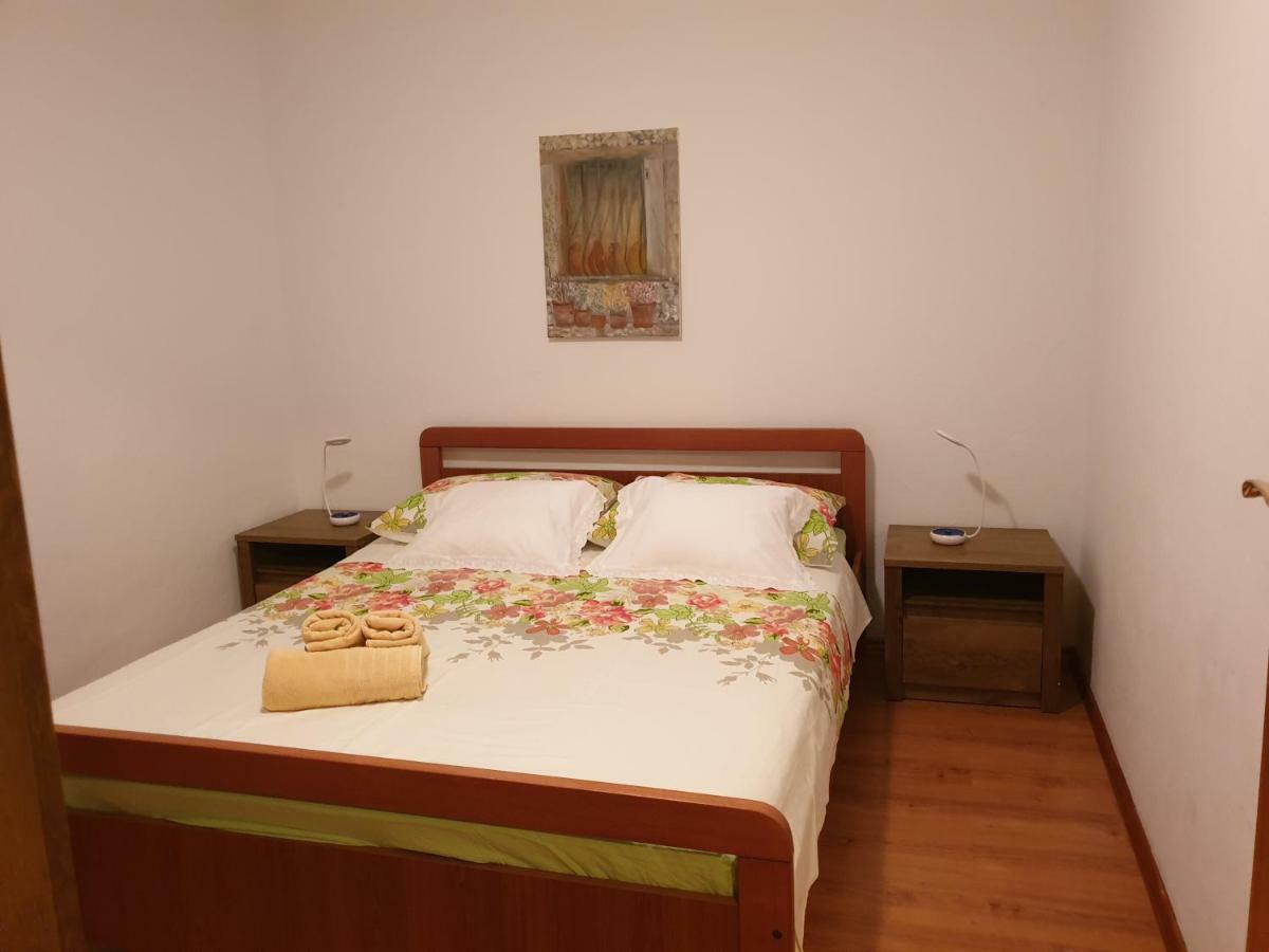 Lemon Tree Donji Seget Exterior foto